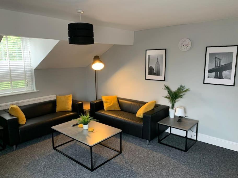 Fantastic Large 2 X Bedroom Flat, Free Parking Sale Buitenkant foto