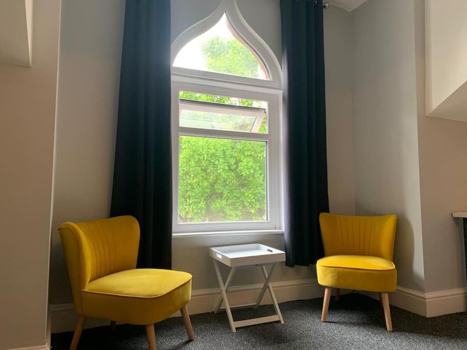 Fantastic Large 2 X Bedroom Flat, Free Parking Sale Buitenkant foto